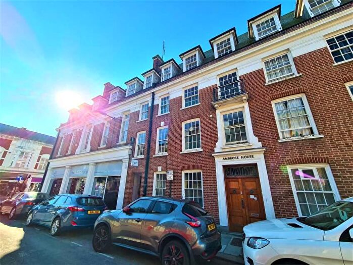 1 Bedroom Flat To Rent In Ambrose Place, Worthing, East Sussex, BN11