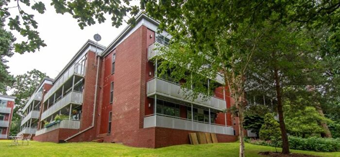 2 Bedroom Flat To Rent In Hawthorne Gardens, Moseley, Birmingham, B13