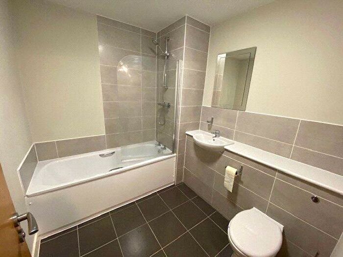 2 Bedroom Apartment To Rent In Adelphi Street, Salford, Manchester City Centre, Greater Manchester, M3