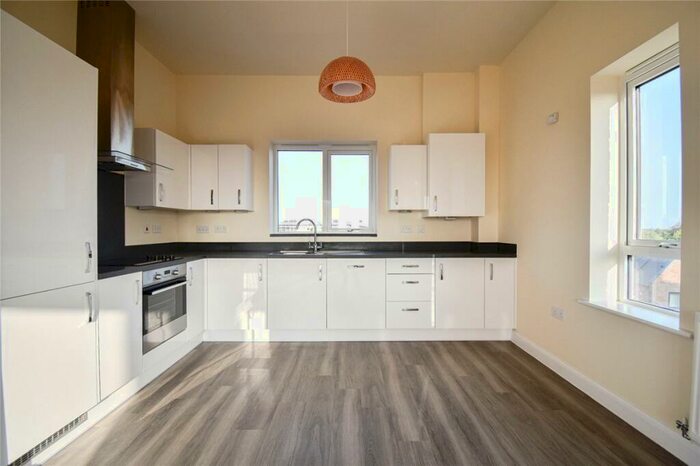 2 Bedroom Apartment To Rent In Lawrence Weaver Road, Cambridge, CB3
