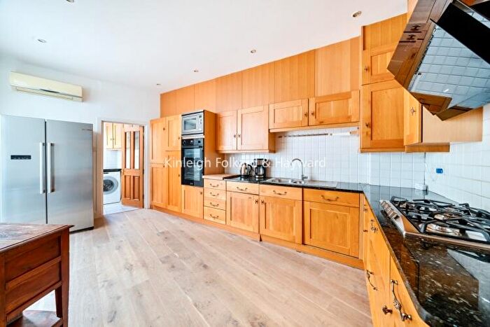 4 Bedroom House To Rent In Fitzwarren Gardens London, N19