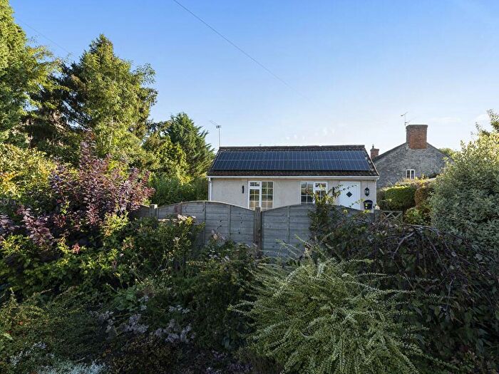 1 Bedroom Detached Bungalow For Sale In Queen Camel, Queen Camel, Somerset, BA22