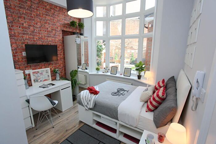 Studio To Rent In Suite, King Street, Luton, Bedfordshire, LU1