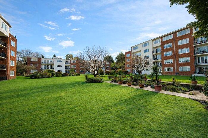 4 Bedroom Apartment For Sale In The Avenue, Poole, BH13