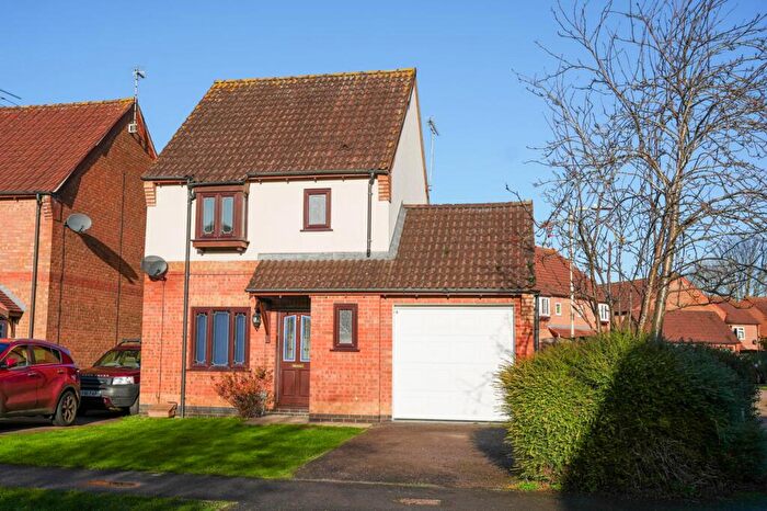 3 Bedroom Detached House For Sale In Hartland Drive, Market Harborough, LE16
