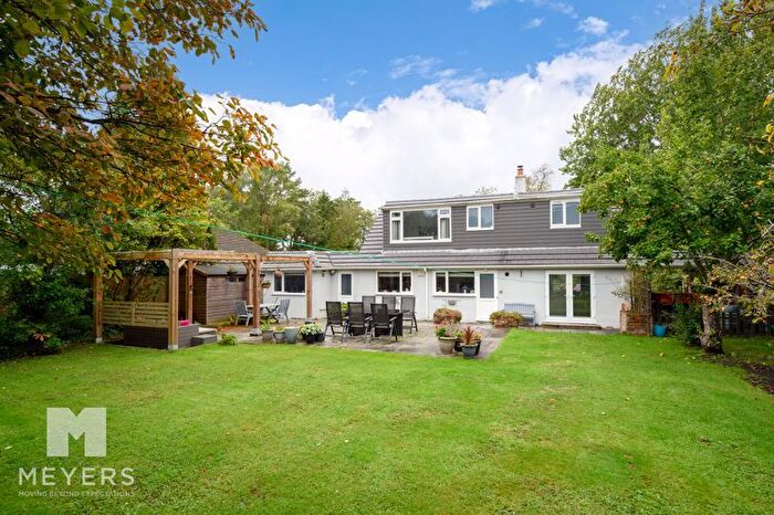 4 Bedroom Detached House For Sale In Woolsbridge Road, Ashley Heath, Ringwood, BH24