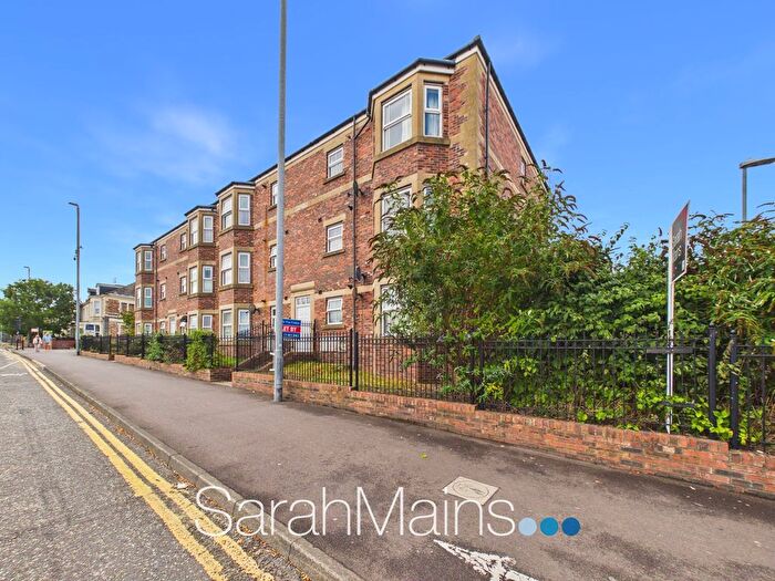 2 Bedroom Flat For Sale In Durham Road, Gateshead, NE8