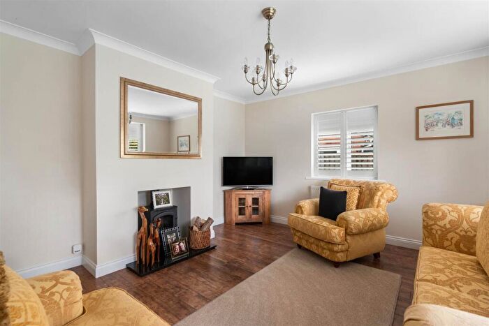 2 Bedroom Detached Bungalow For Sale In Oak Tree Lane, Cookhill, Alcester, B49