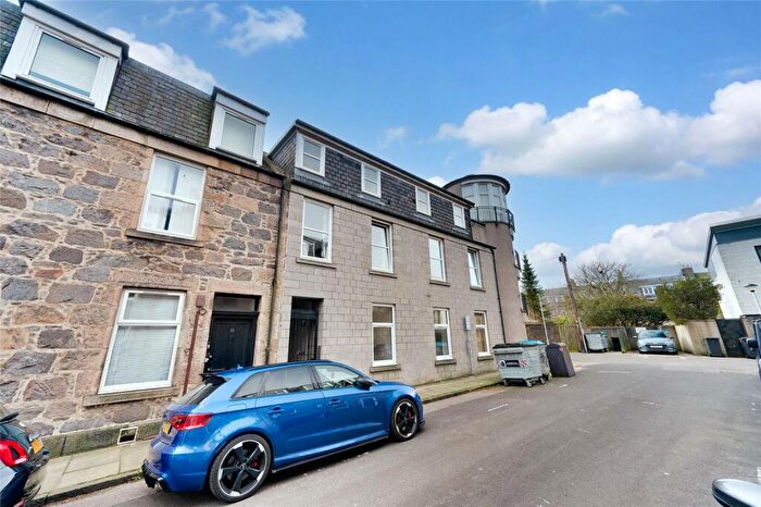 2 Bedroom Apartment For Sale In Margaret Street, Aberdeen, AB10