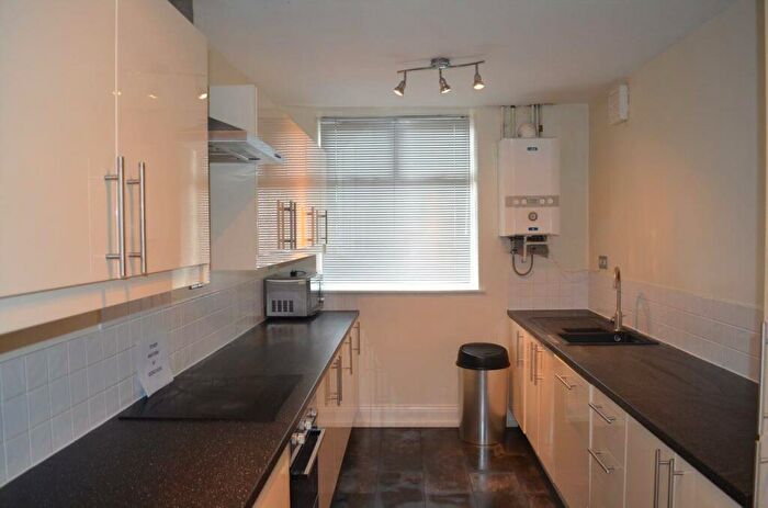 6 Bedroom Apartment To Rent In North Terrace, Newcastle Upon Tyne, NE2