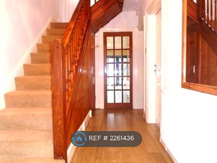 5 Bedroom Semi-Detached House To Rent In Mauldeth Road, Manchester, M20