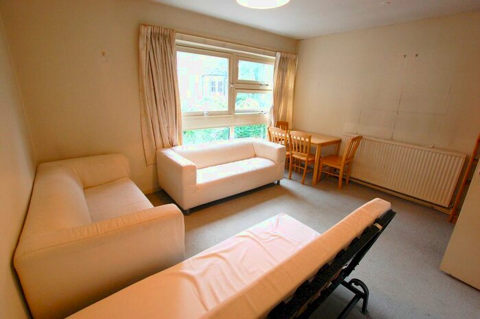 2 Bedroom Flat To Rent In Clarkehouse Road, Sheffield, South Yorkshire S10