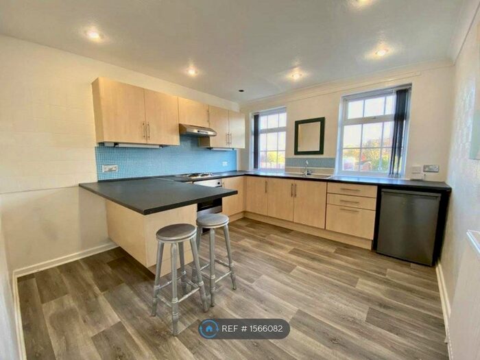 2 Bedroom Terraced House To Rent In Wentworth Street, Wakefield, WF1