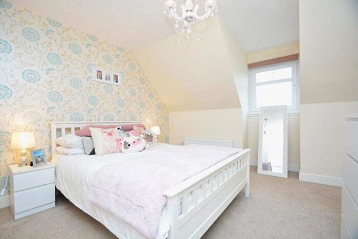 3 Bedroom End Of Terrace House For Sale In Leyland Road, Bathgate, West Lothian, EH48