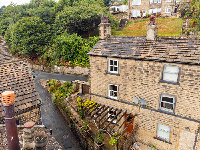 1 Bedroom Cottage For Sale In Maude Lane, Ripponden, HX6