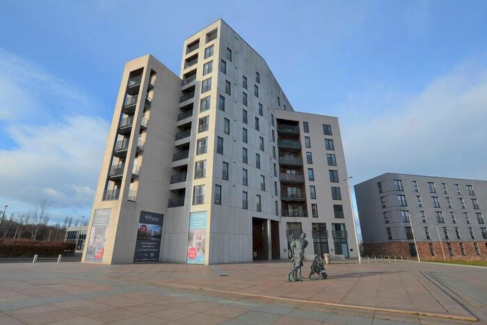 2 Bedroom Flat To Rent In Saltire Square, Edinburgh, EH5