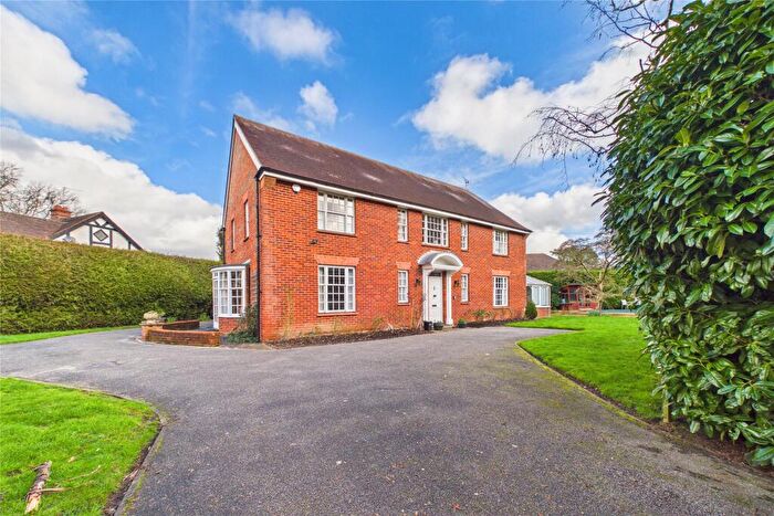 5 Bedroom Detached House For Sale In Murdoch Road, Wokingham, Berkshire, RG40