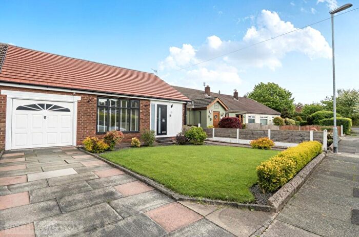 2 Bedroom Semi-Detached Bungalow For Sale In Gloucester Road, Alkrington, Middleton, Manchester, M24