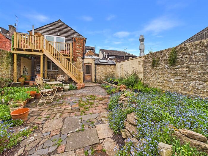 2 Bedroom Cottage For Sale In The Causeway, Chippenham, SN15