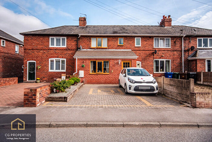 3 Bedroom Town House For Sale In Broomhead Road, Wombwell, S73