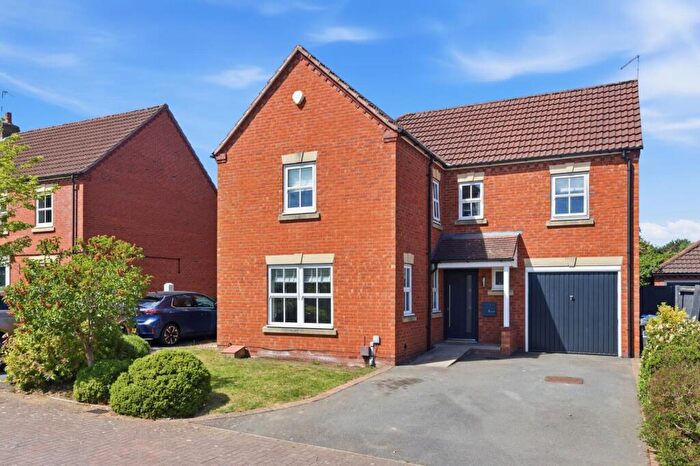 4 Bedroom Detached House For Sale In Dey Croft, Warwick, CV34