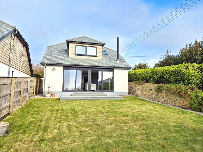 3 Bedroom Detached Bungalow For Sale In Pengersick Croft, Praa Sands, TR20