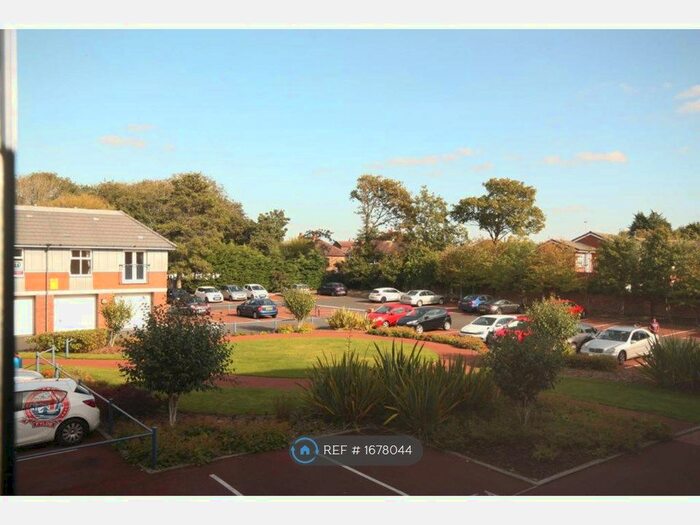 2 Bedroom Flat To Rent In Victoria Mansions, Blackpool, FY3