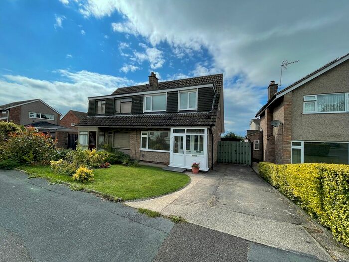 3 Bedroom Semi-Detached House To Rent In Osborne Walk, Harrogate, HG1