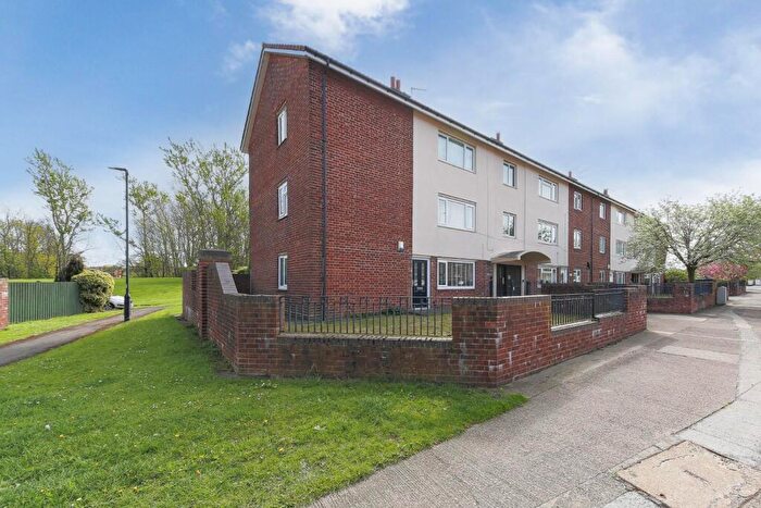 2 Bedroom Apartment For Sale In Stoneleigh Avenue, Longbenton, NE12