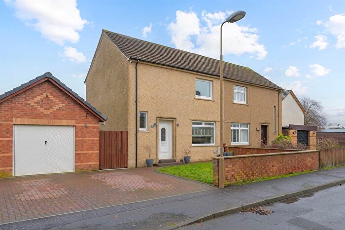 3 Bedroom Semi-Detached House For Sale In Drysdale Avenue, Whitburn, EH47