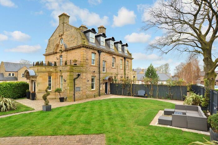 4 Bedroom Semi-Detached House To Rent In Chadwick Park, Knaresborough, HG5