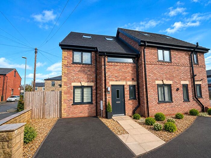 3 Bedroom Semi Detached House To Rent In Moor House Fold, Milnrow, Rochdale, Greater Manchester, OL16