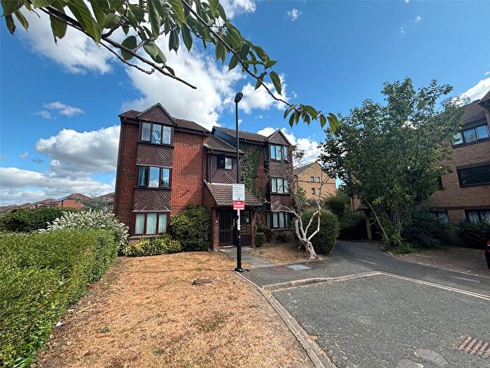 Studio To Rent In Redgrave Close, Croydon, CR0