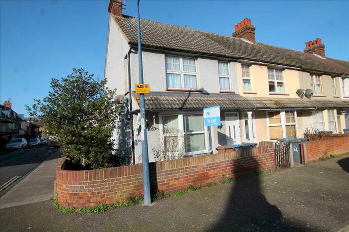 1 Bedroom Apartment To Rent In Manning Road, Felixstowe, Suffolk, IP11