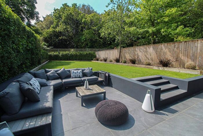 3 Bedroom Apartment For Sale In Snowdon Road, Westbourne, Bournemouth, BH4