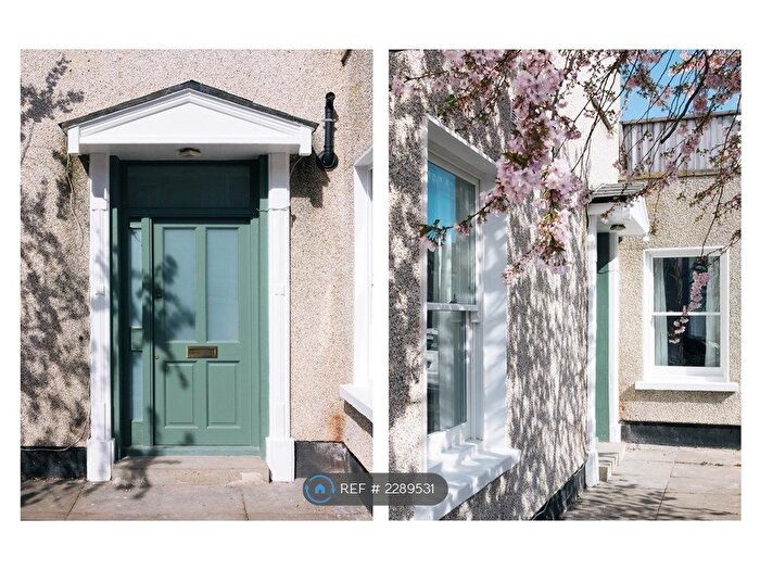 3 Bedroom Flat To Rent In Nunhead, London, SE15