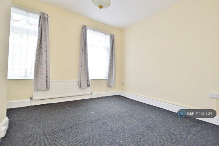 3 Bedroom Terraced House To Rent In Garfield Road, London, E13