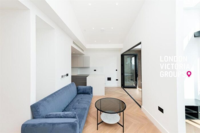 Apartment To Rent In Huntingdon Apartments, Graphite Square, London, SE11