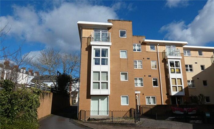 2 Bedroom Apartment To Rent In Richmond Court, Exeter, Devon, EX4