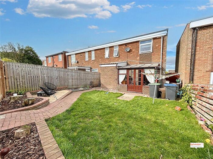 3 Bedroom Semi-Detached House For Sale In Garesfield, Burnopfield, NE16