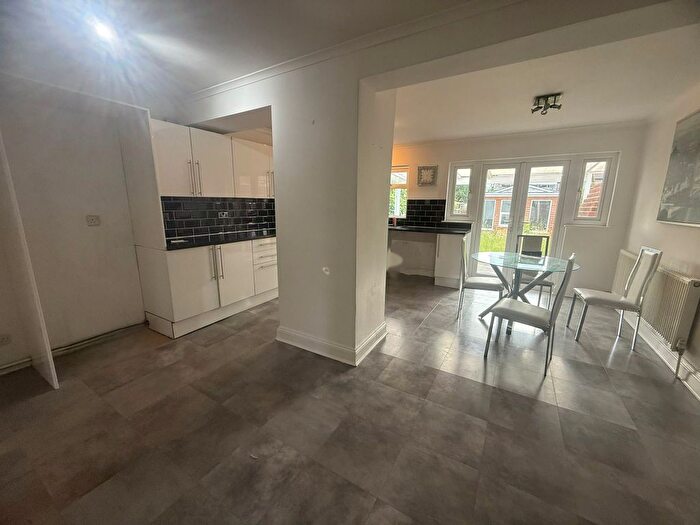 3 Bedroom Terraced House To Rent In Albany Park Avenue, Enfield, EN3