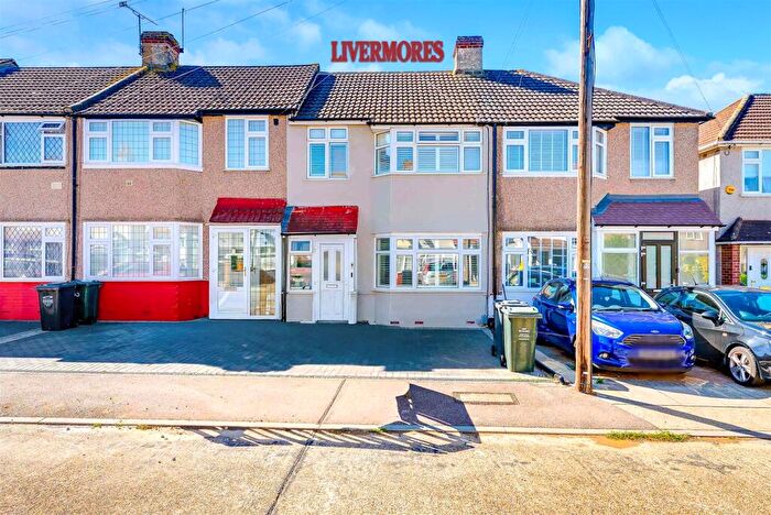 3 Bedroom Terraced House For Sale In Mayfair Road, Dartford, DA1