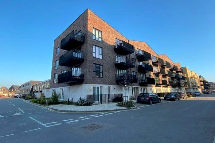 1 Bedroom Flat To Rent In Corys Road, Rochester, ME1