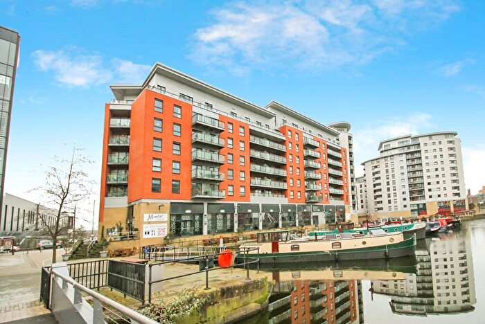 2 Bedroom Flat To Rent In Mackenzie House, Chadwick Street, Hunslet, Leeds, LS10