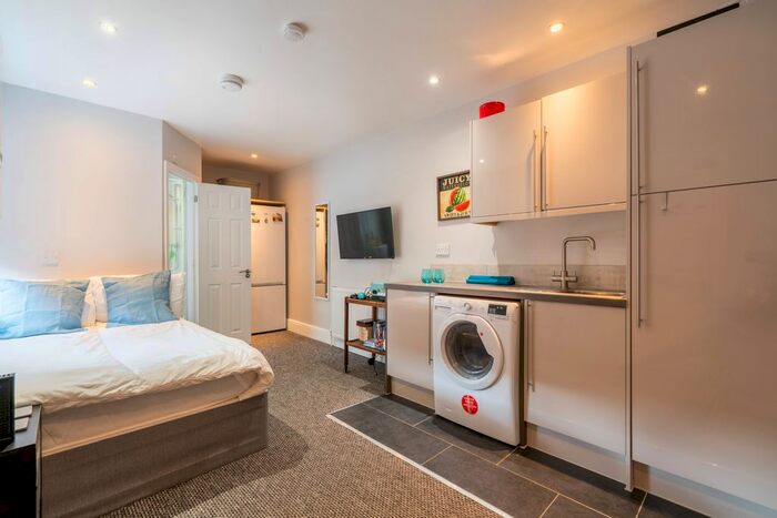 2 Bedroom Terraced House To Rent In West Parade, Lincoln, / Academic Year, LN1