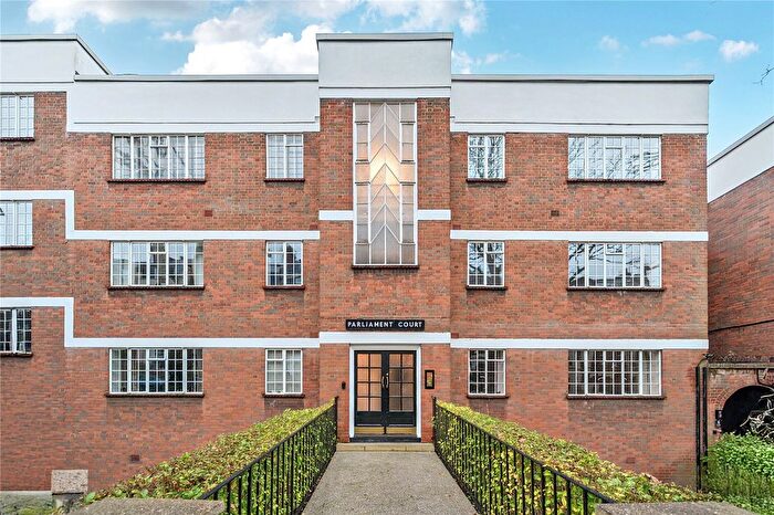 2 Bedroom Flat For Sale In Parliament Hill, London, NW3