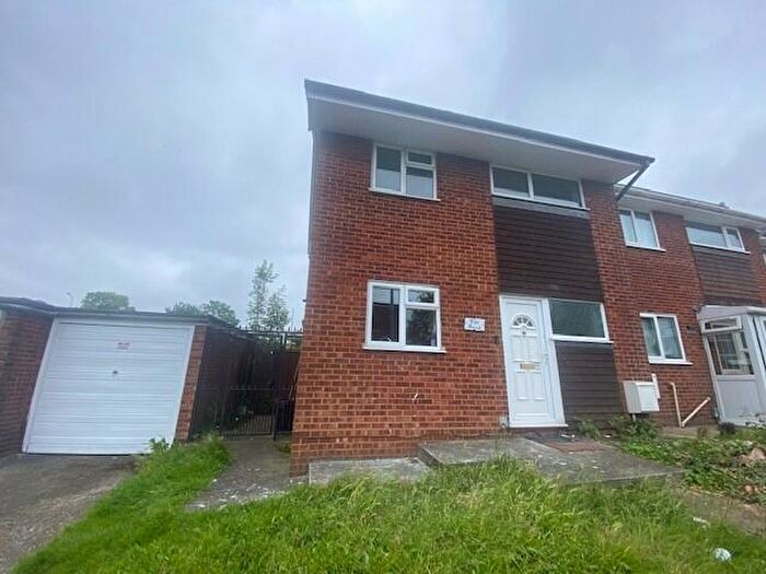 2 Bedroom End Of Terrace House To Rent In Woodview Road, Swanley, BR8