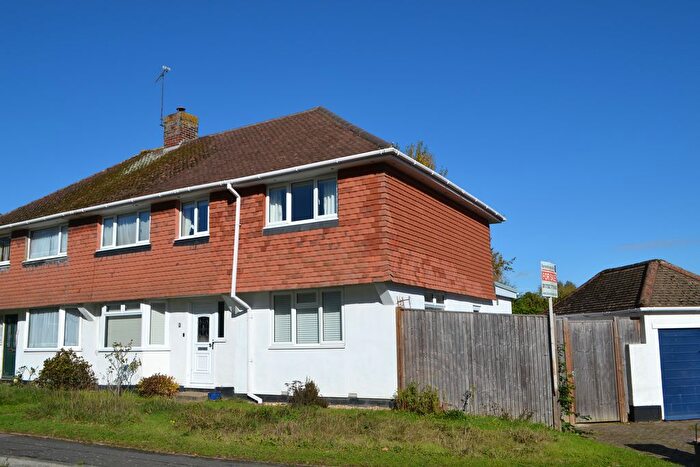 4 Bedroom Semi-Detached House For Sale In Dowgate Close, Tonbridge, TN9