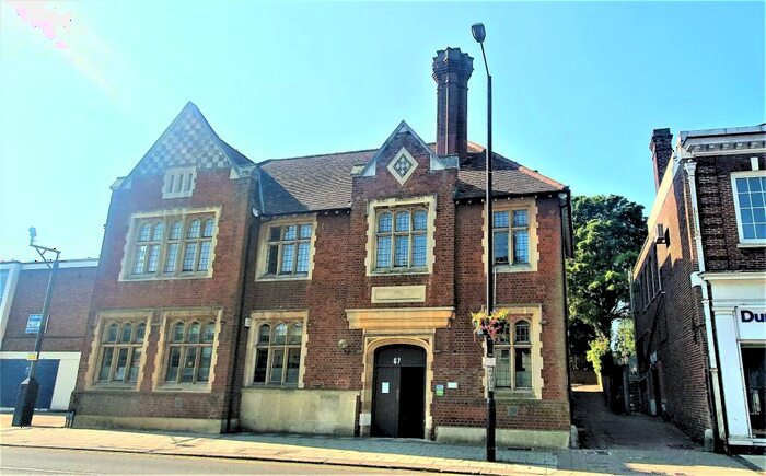 Apartment To Rent In High Street North, Dunstable, LU6