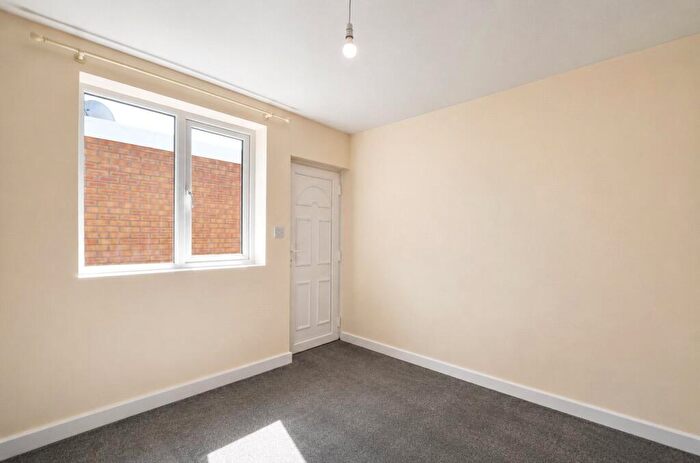 1 Bedroom Apartment To Rent In Westbourne Road, Downend, Bristol, Gloucestershire, BS16